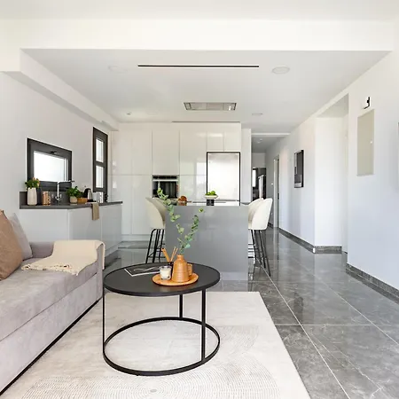Sanders Evolution 2 Limassol Exterior photo